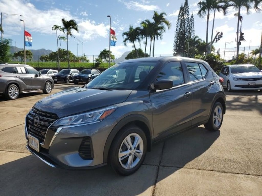 Used 2025 Nissan Kicks Play S SUV