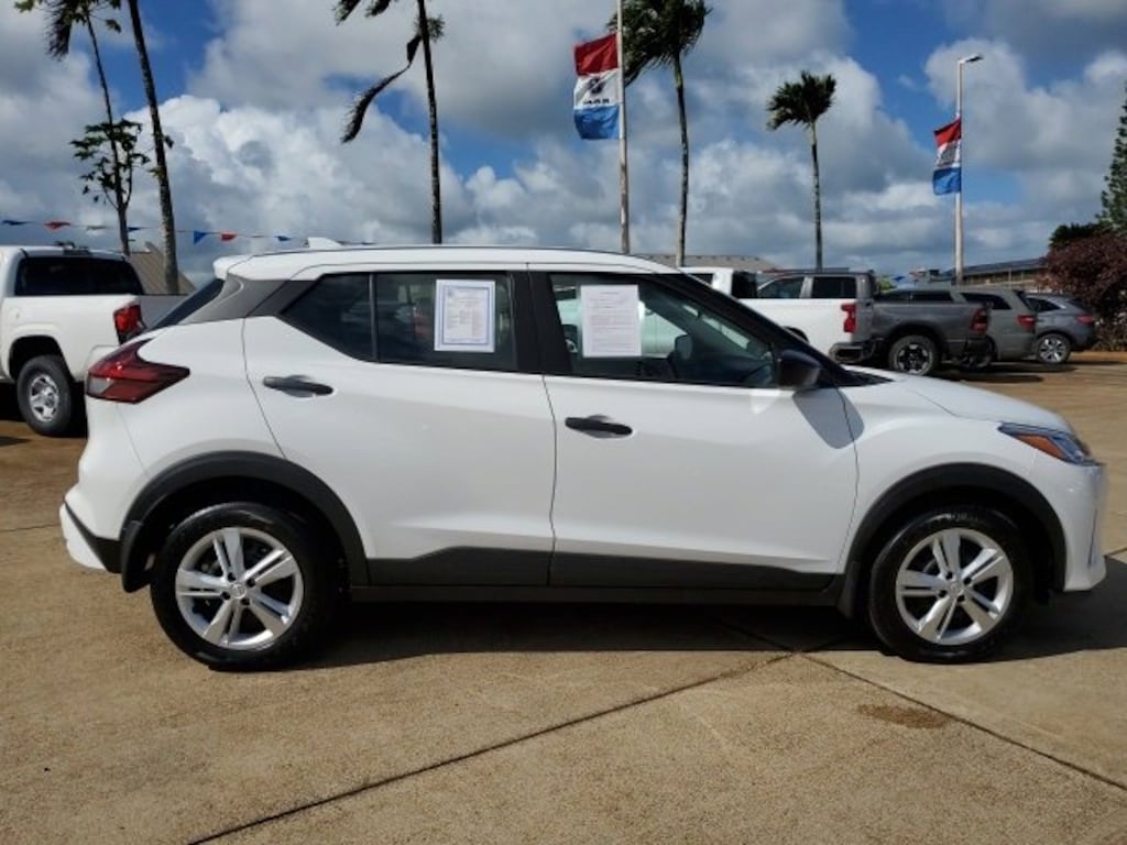 Used 2025 Nissan Kicks Play S SUV
