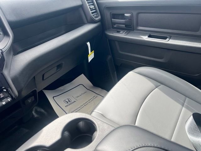 2026 RAM 3500 Tradesman - Photo 9