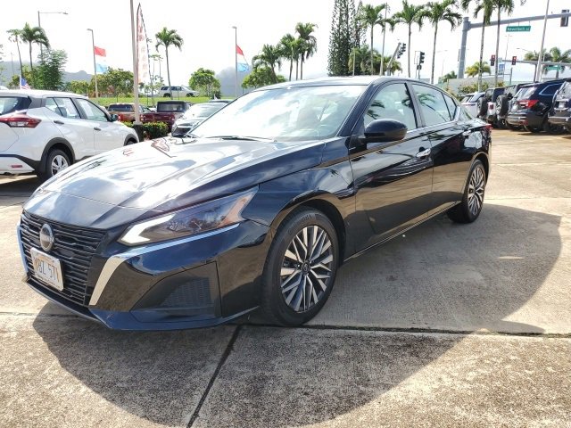 2023 Nissan Altima SV's photo