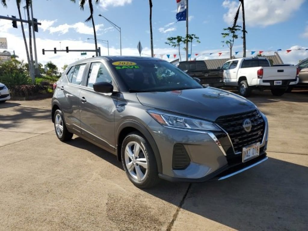 Used 2025 Nissan Kicks Play S SUV