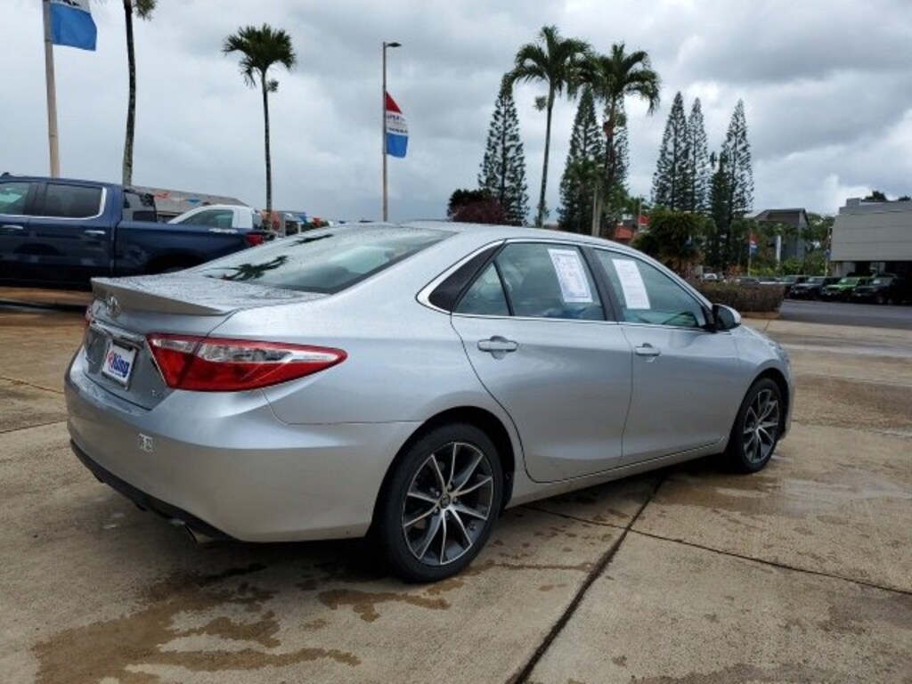 Used 2017 Toyota Camry XLE Sedan