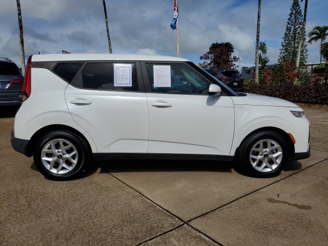 2022 Kia Soul LX S X-Line photo 3