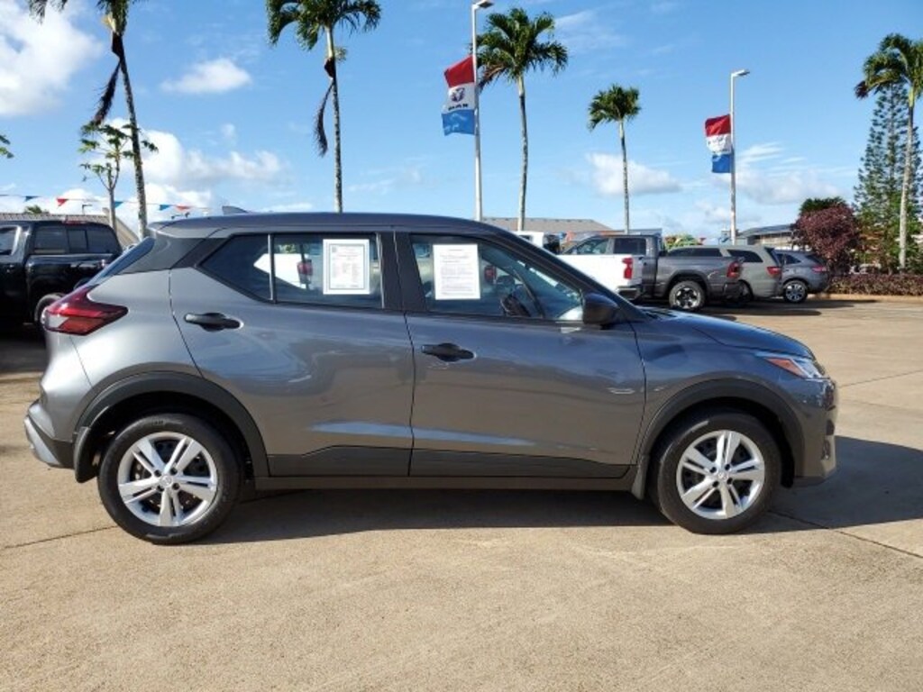 Used 2025 Nissan Kicks Play S SUV