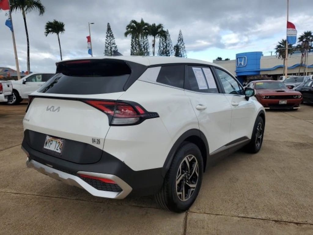 Used 2024 Kia Sportage LX SUV