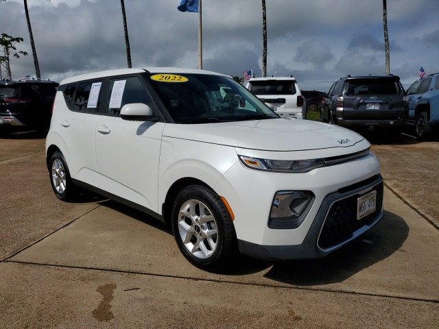 2022 Kia Soul LX S X-Line photo 2