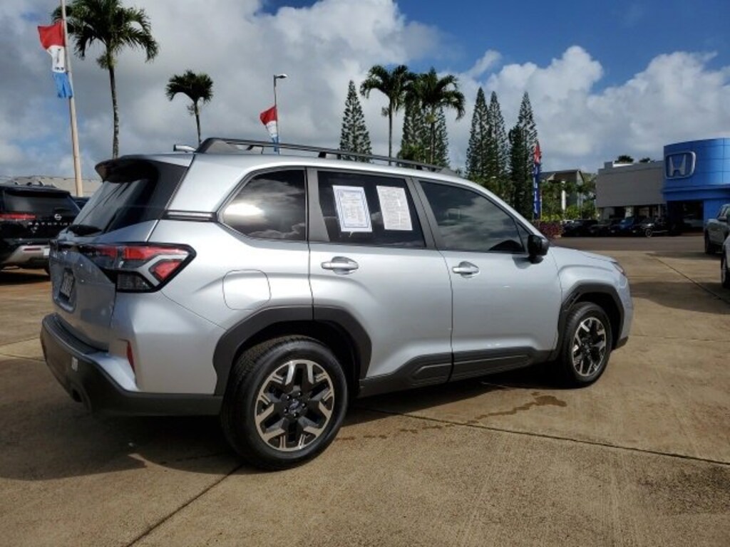 Used 2025 Subaru Forester Premium SUV