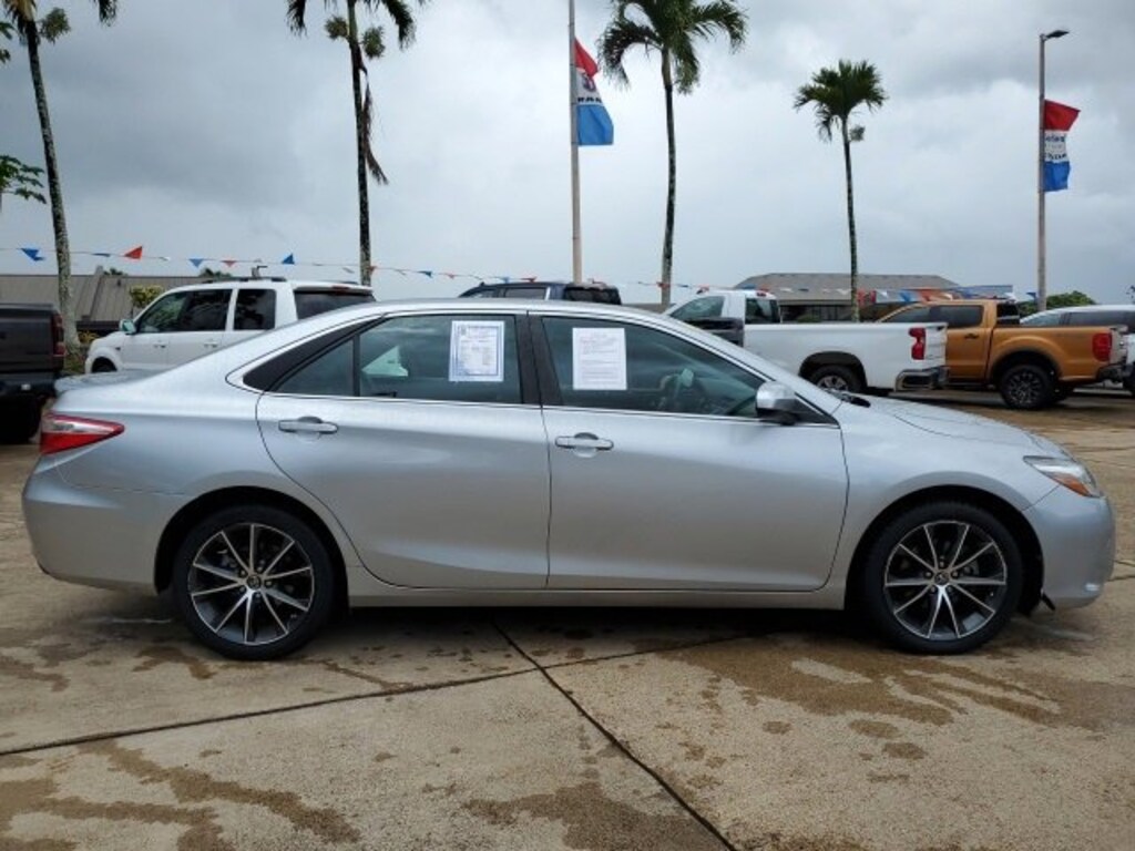 Used 2017 Toyota Camry XLE Sedan