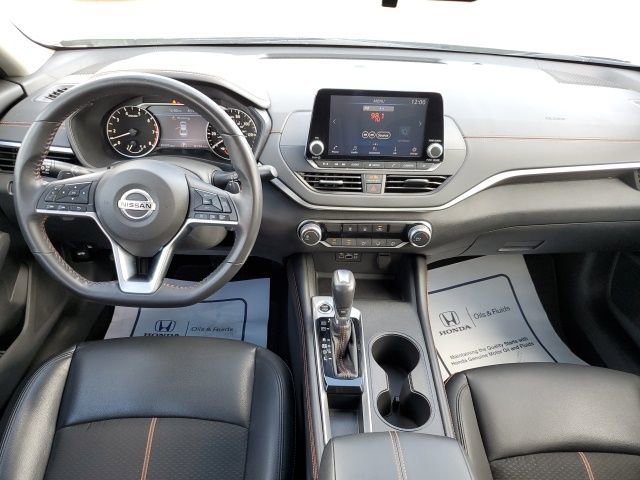 2022 Nissan Altima SR - Photo 11