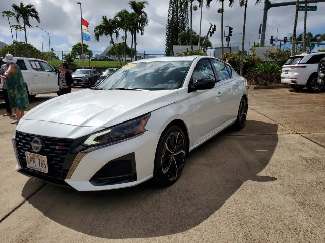 2024 Nissan Altima SR