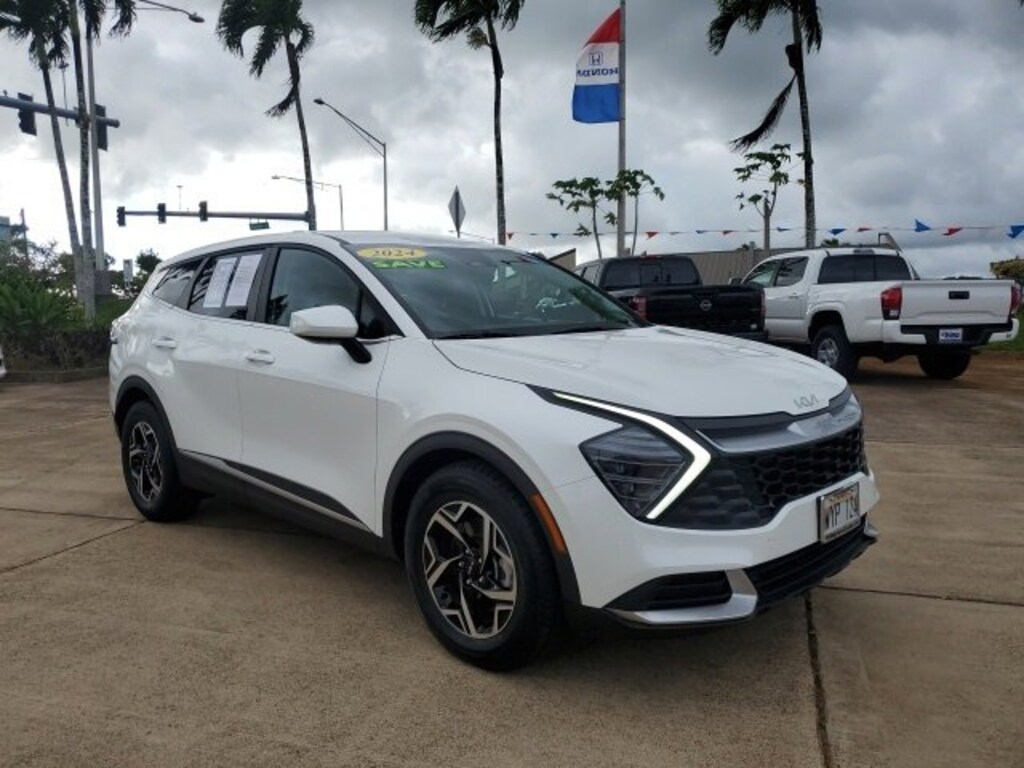 Used 2024 Kia Sportage LX SUV