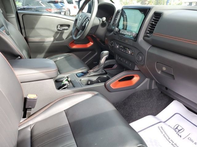 2023 Nissan Frontier PRO-4X - Photo 8