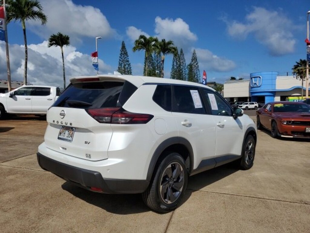 Used 2024 Nissan Rogue SV SUV