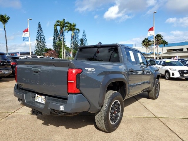 2024 Toyota Tacoma photo 3