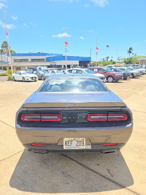 2019 Dodge Challenger SXT Auto's photo