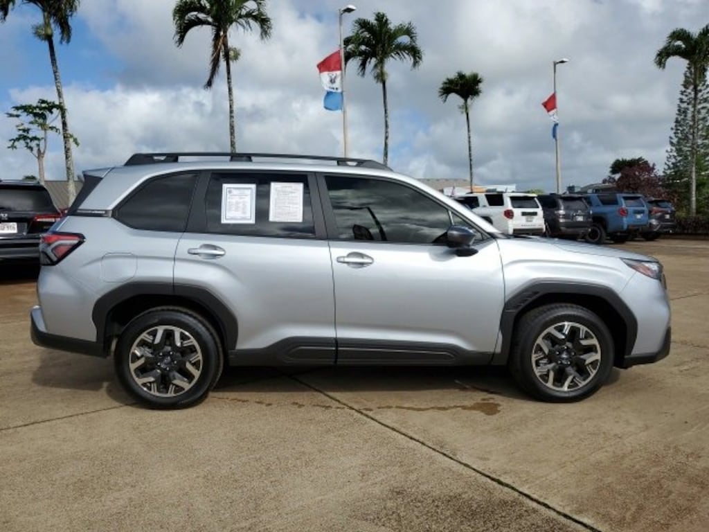 Used 2025 Subaru Forester Premium SUV