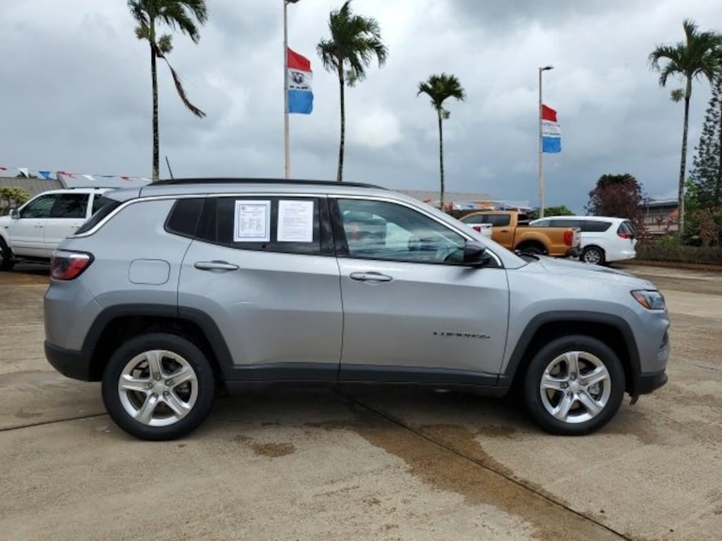 Used 2024 Jeep Compass Latitude SUV
