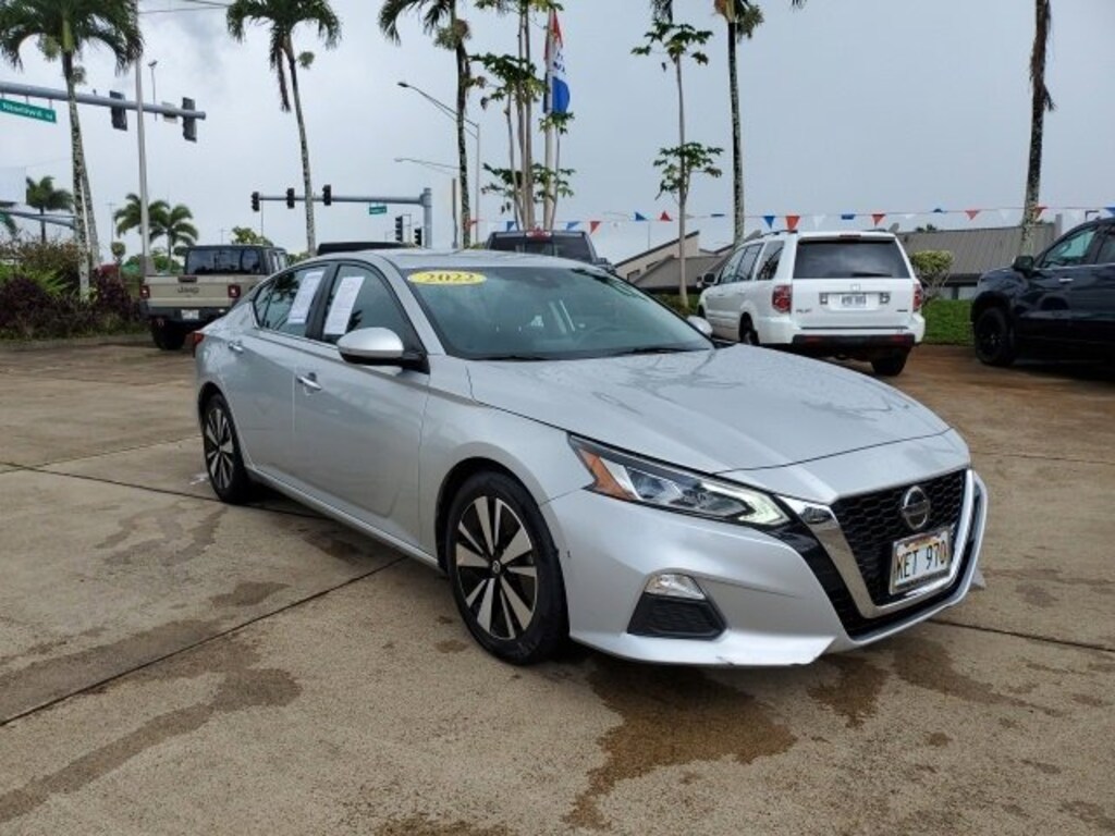 Used 2022 Nissan Altima 2.5 SV Sedan