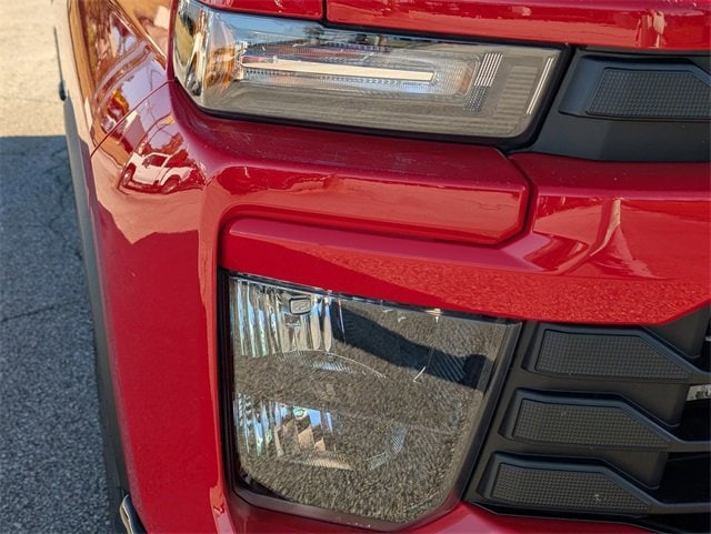 2025 Chevrolet Silverado 2500HD Custom photo 4