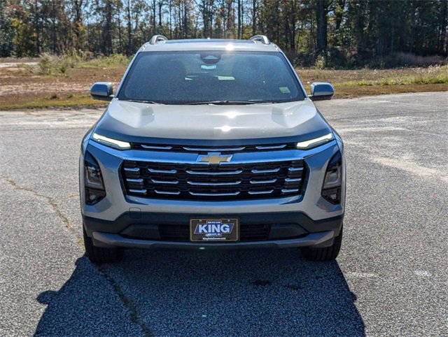 2025 Chevrolet Equinox LT photo 3