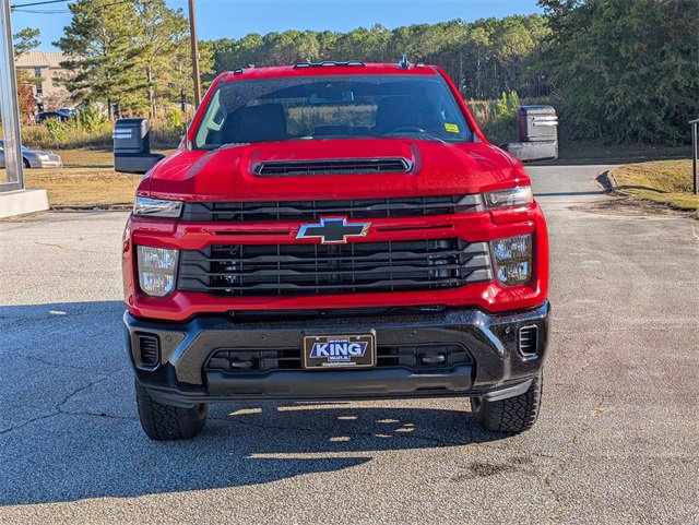 2025 Chevrolet Silverado 2500HD Custom photo 2