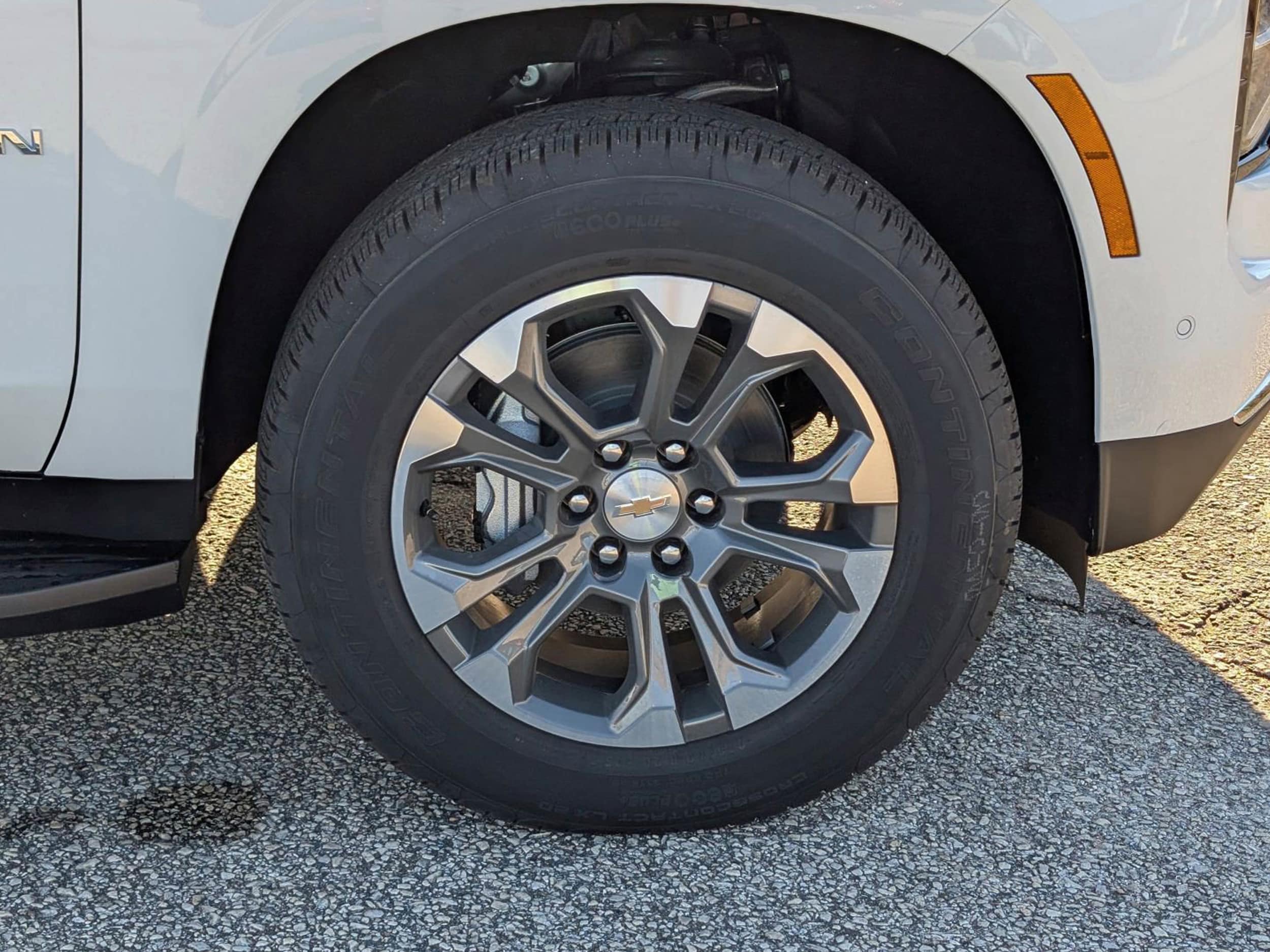 2026 Chevrolet Suburban LS - Photo 10