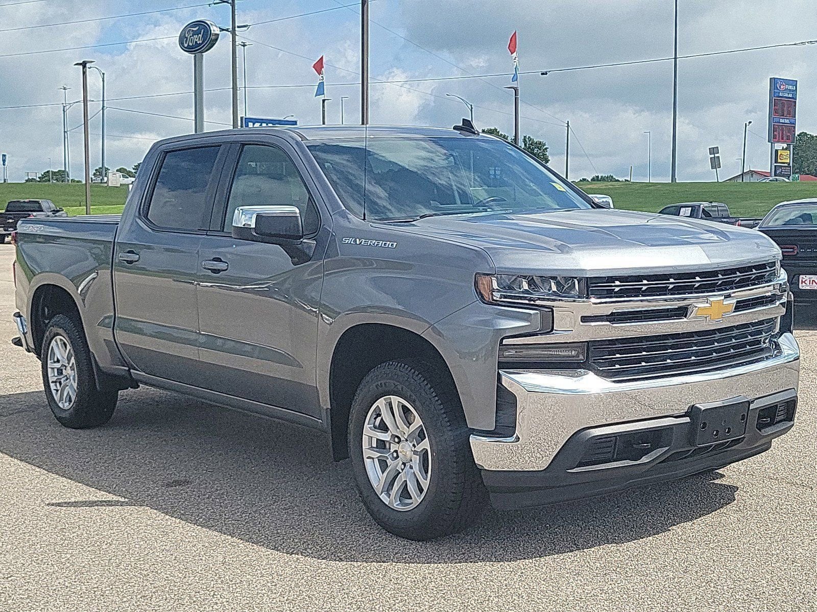 Used 2019 Chevrolet Silverado 1500 LT with VIN 1GCUYDED4KZ221273 for sale in Valley, AL