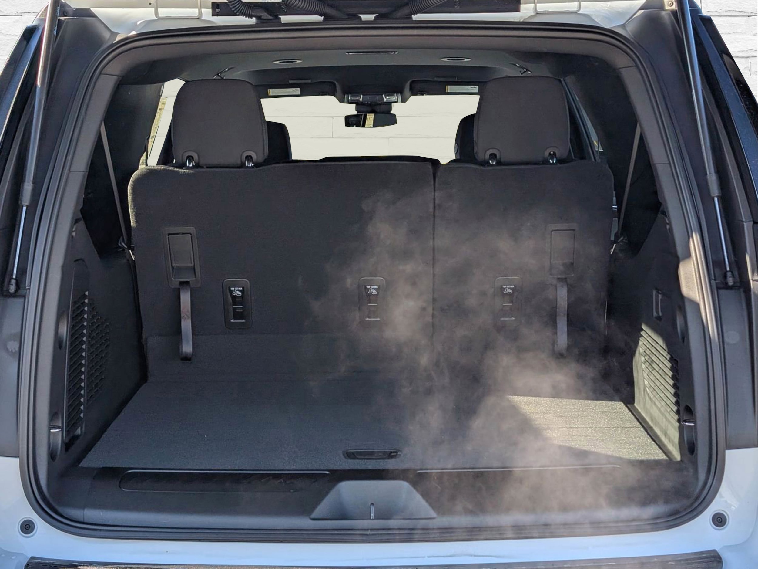 2026 Chevrolet Suburban LS - Photo 9