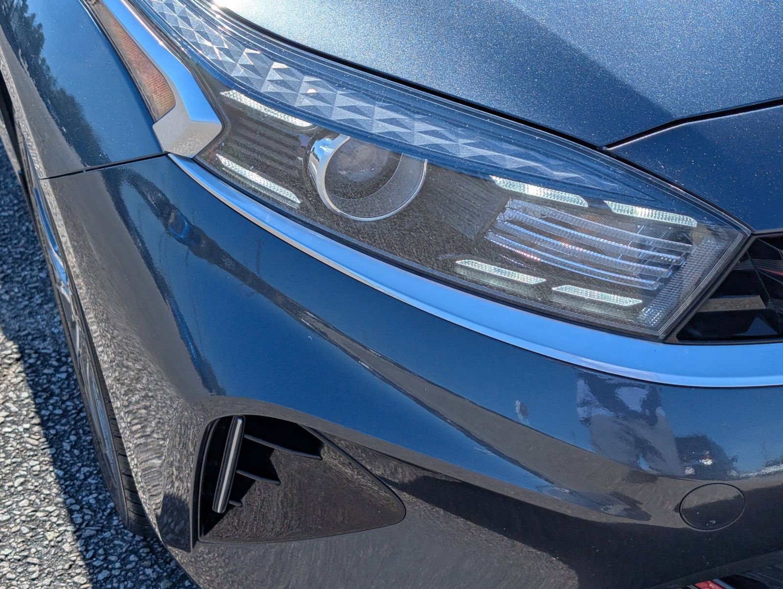 2023 Kia Forte GT-Line photo 4