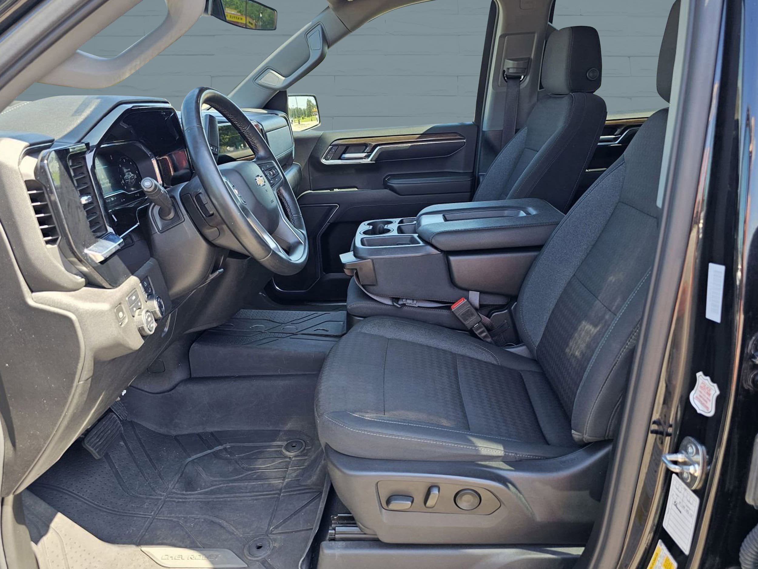 2023 Chevrolet Silverado 1500 LT - Photo 10