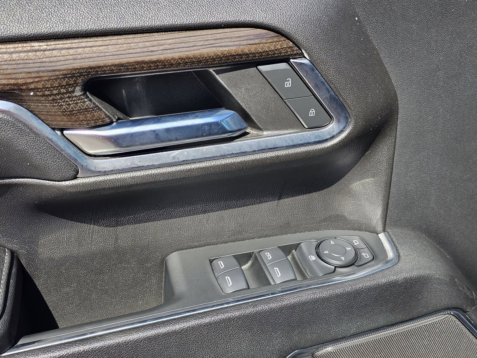 2023 Chevrolet Silverado 1500 LT - Photo 16