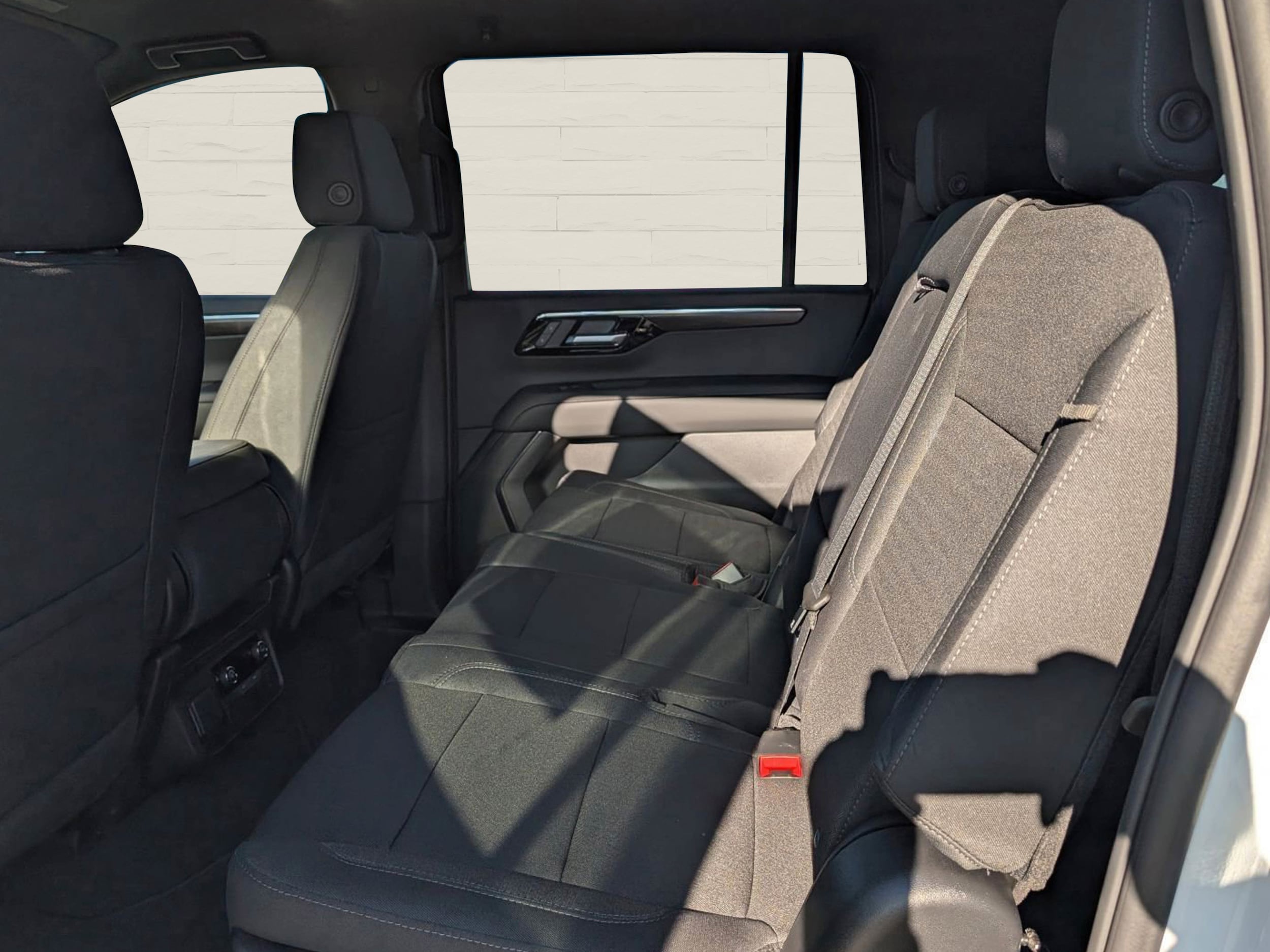 2026 Chevrolet Suburban LS - Photo 12