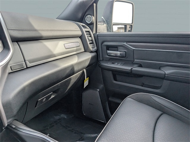 2026 RAM 2500 Laramie - Photo 14
