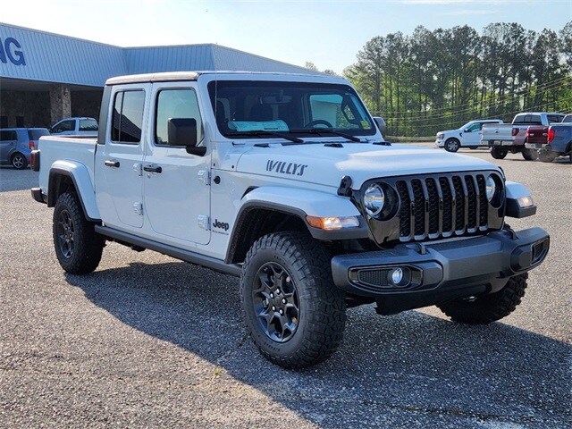 2023 Jeep Gladiator Willys photo 2