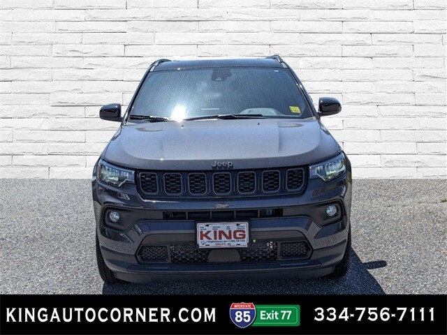 2024 Jeep Compass Latitude photo 2