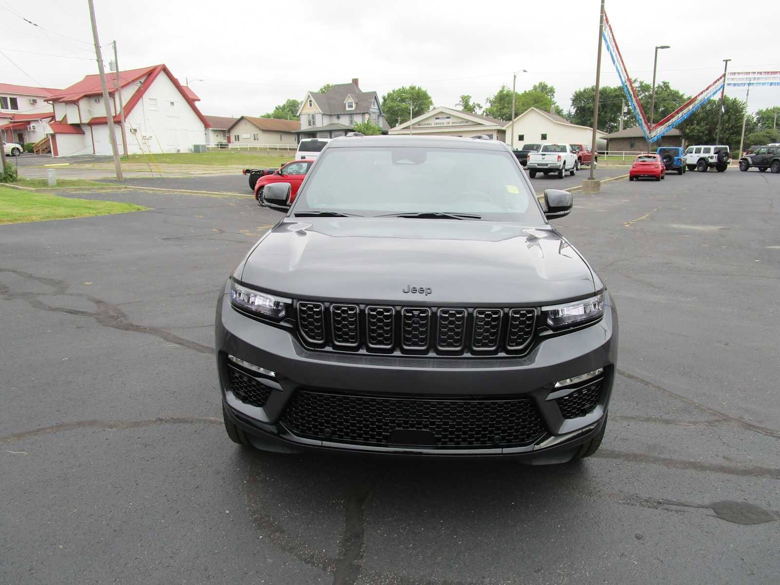 2025 Jeep Grand Cherokee Summit Reserve photo 2