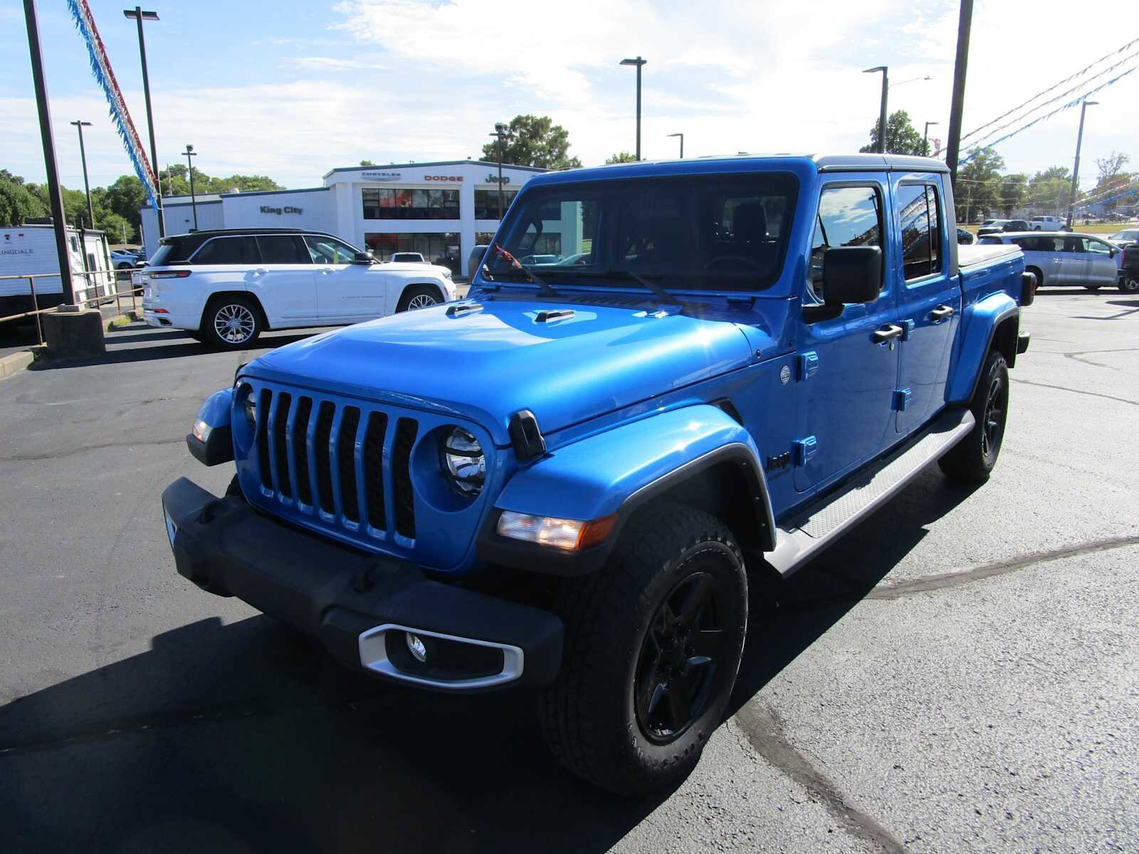 2021 Jeep Gladiator Sport photo 2