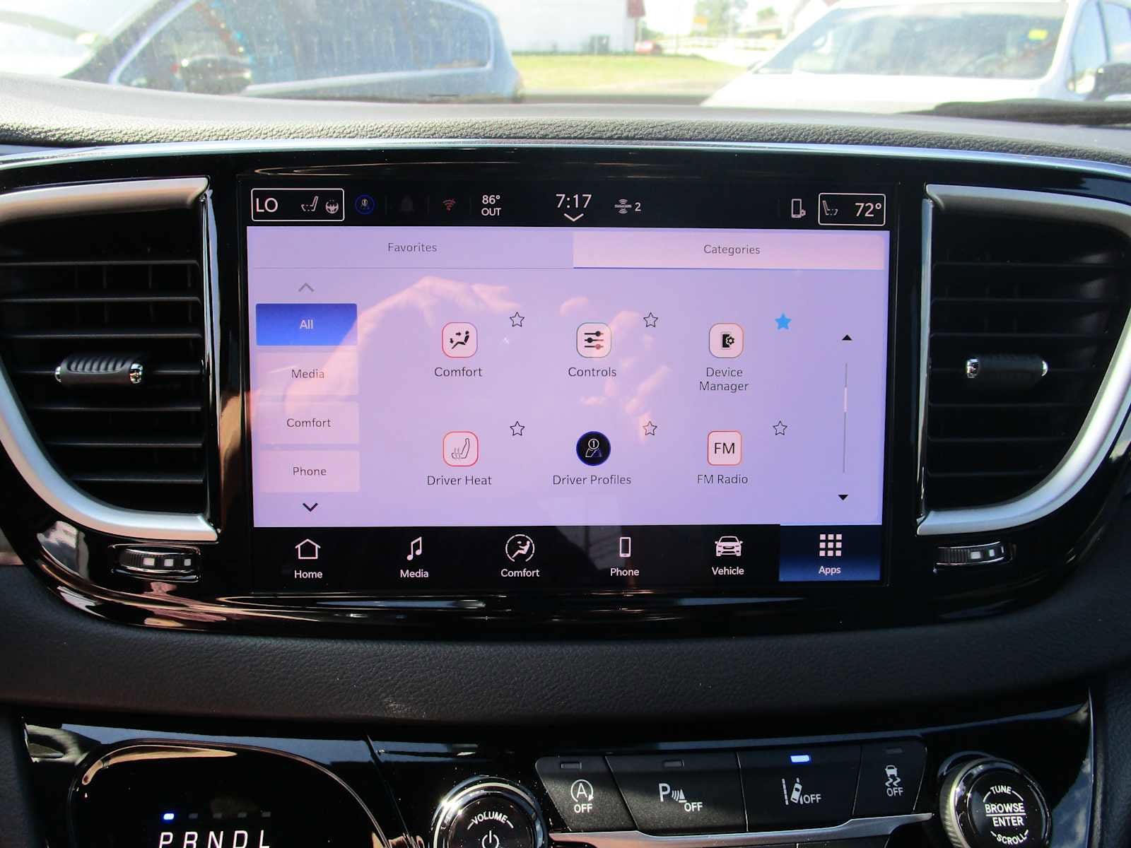 2026 Chrysler Voyager LX - Photo 31
