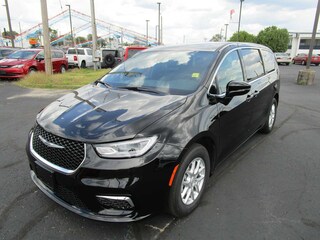 2026 Chrysler Pacifica SELECT Passenger Van