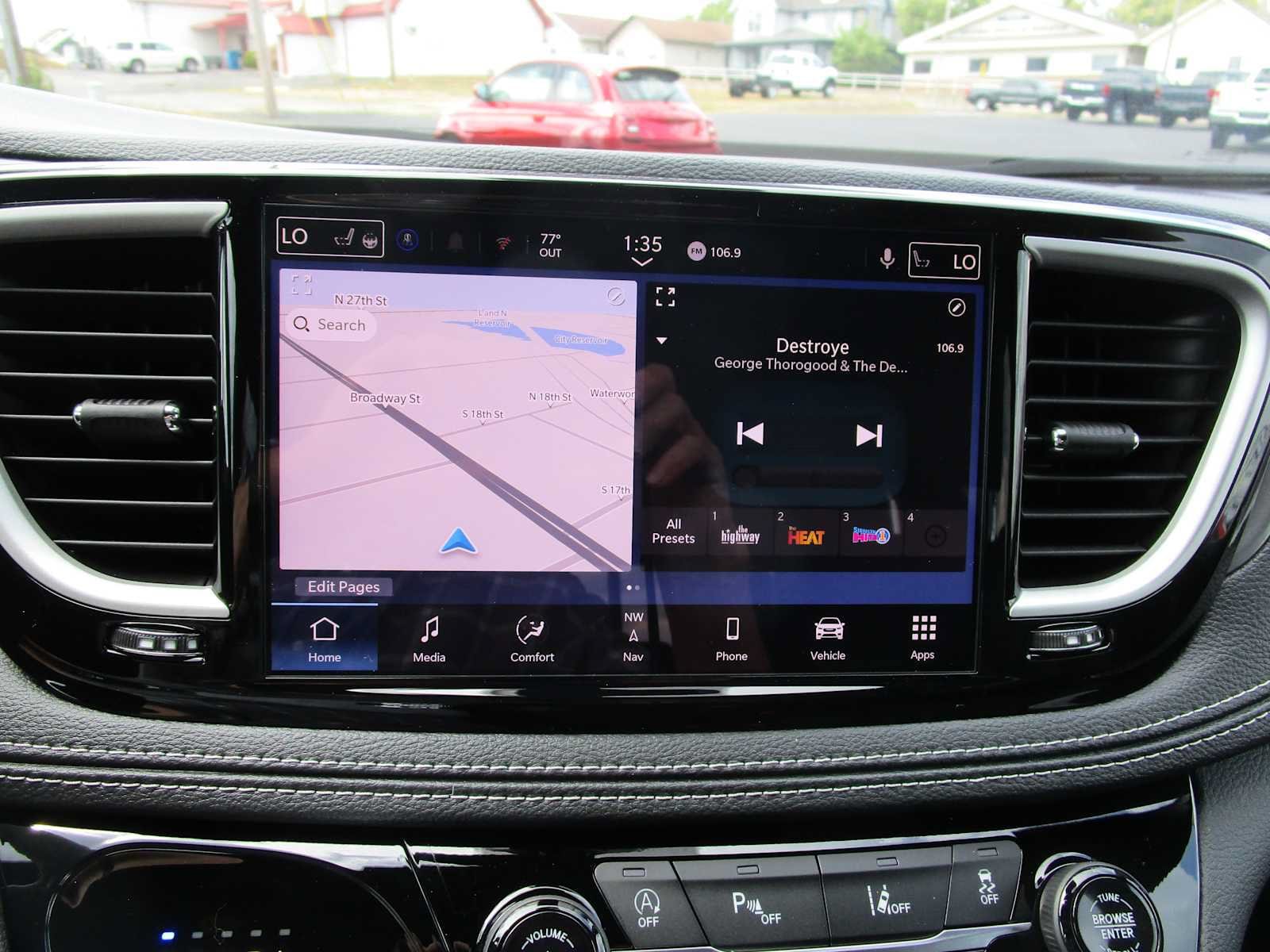 2026 Chrysler Pacifica Select - Photo 35