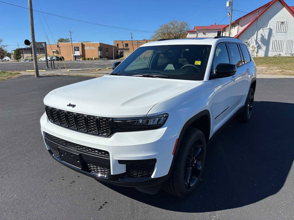 New 2025 Jeep Grand Cherokee L ALTITUDE X 4X4 Sport Utility