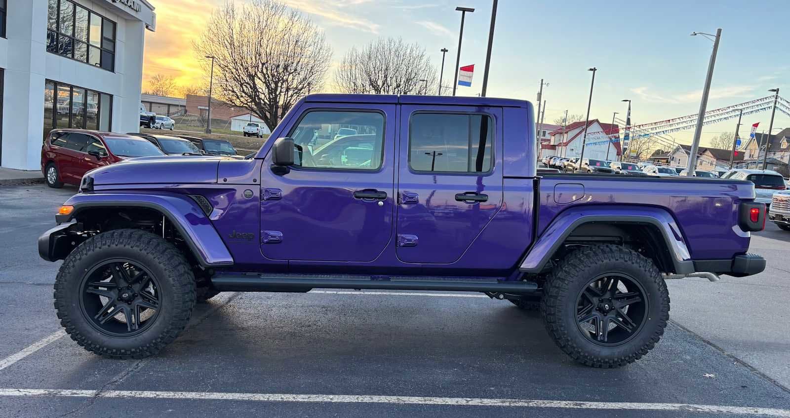 2026 Jeep Gladiator Sport S Auto's photo