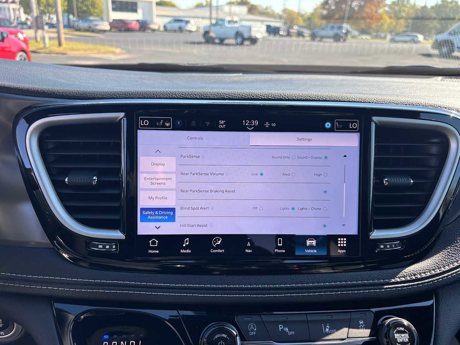 2026 Chrysler Pacifica Select - Photo 38