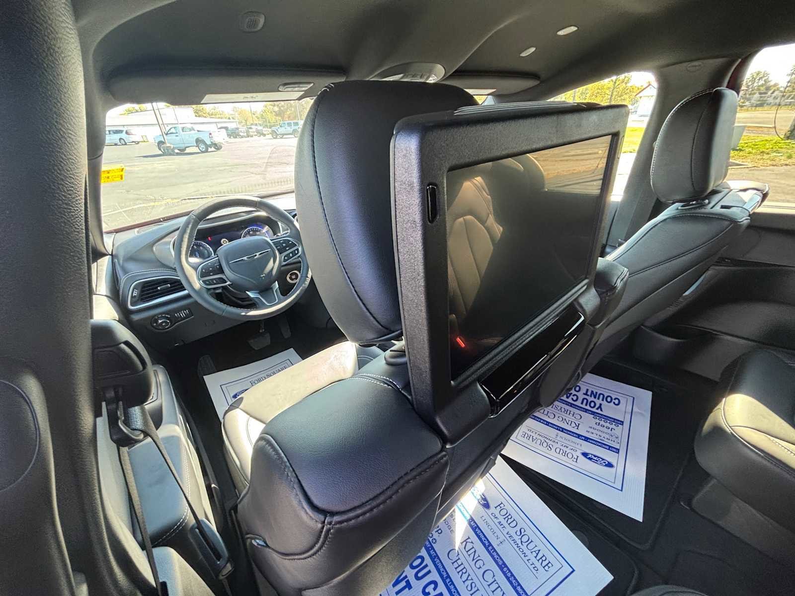 2026 Chrysler Pacifica Select - Photo 20