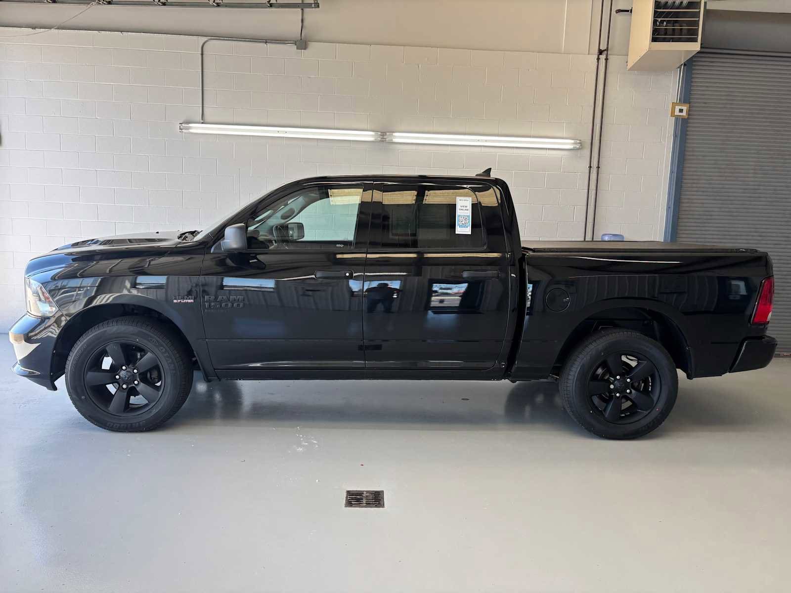 2019 RAM 1500 Classic Express Crew Cab 4x4 5'7's photo
