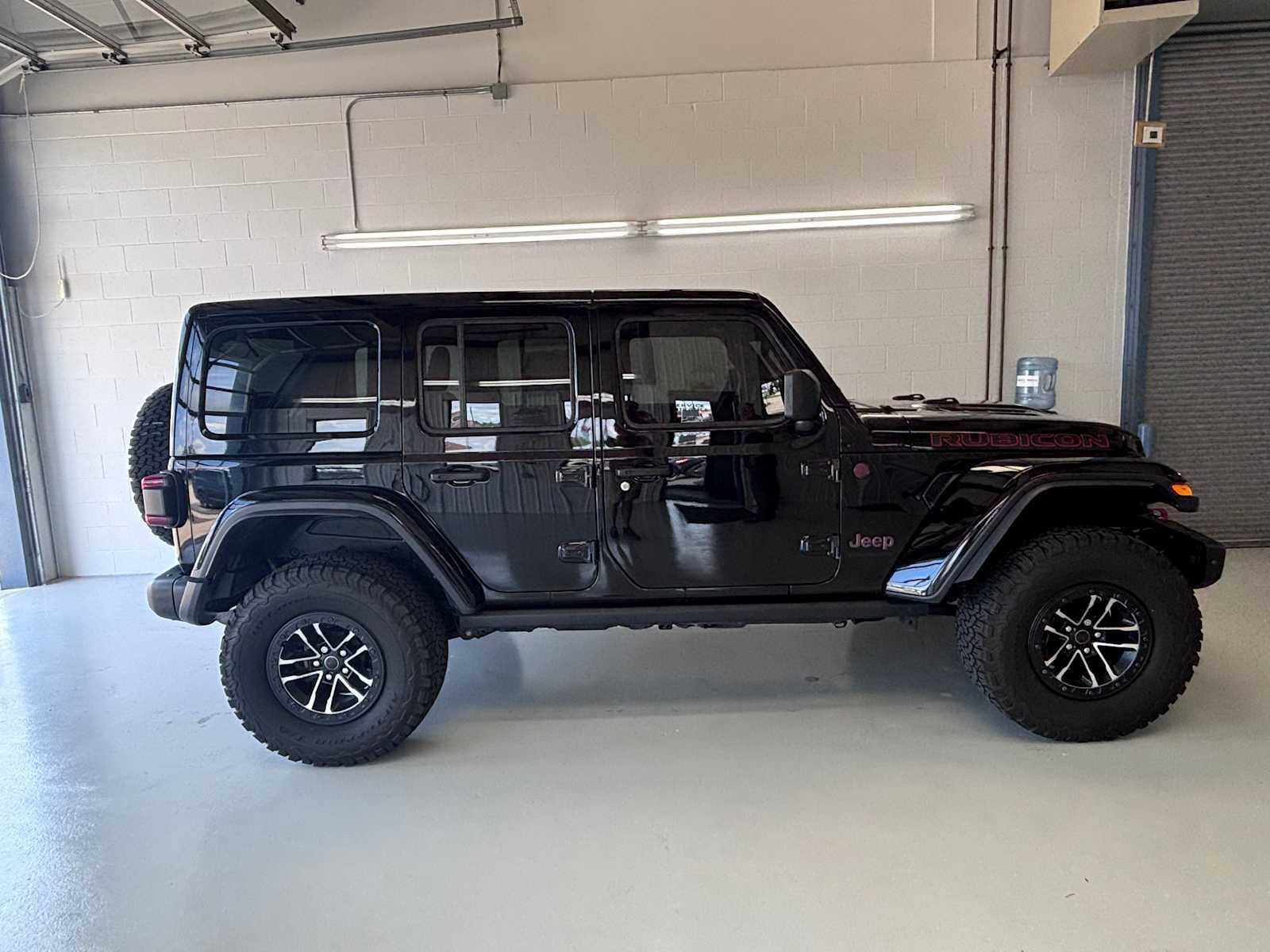 2024 Jeep Wrangler Rubicon X's photo