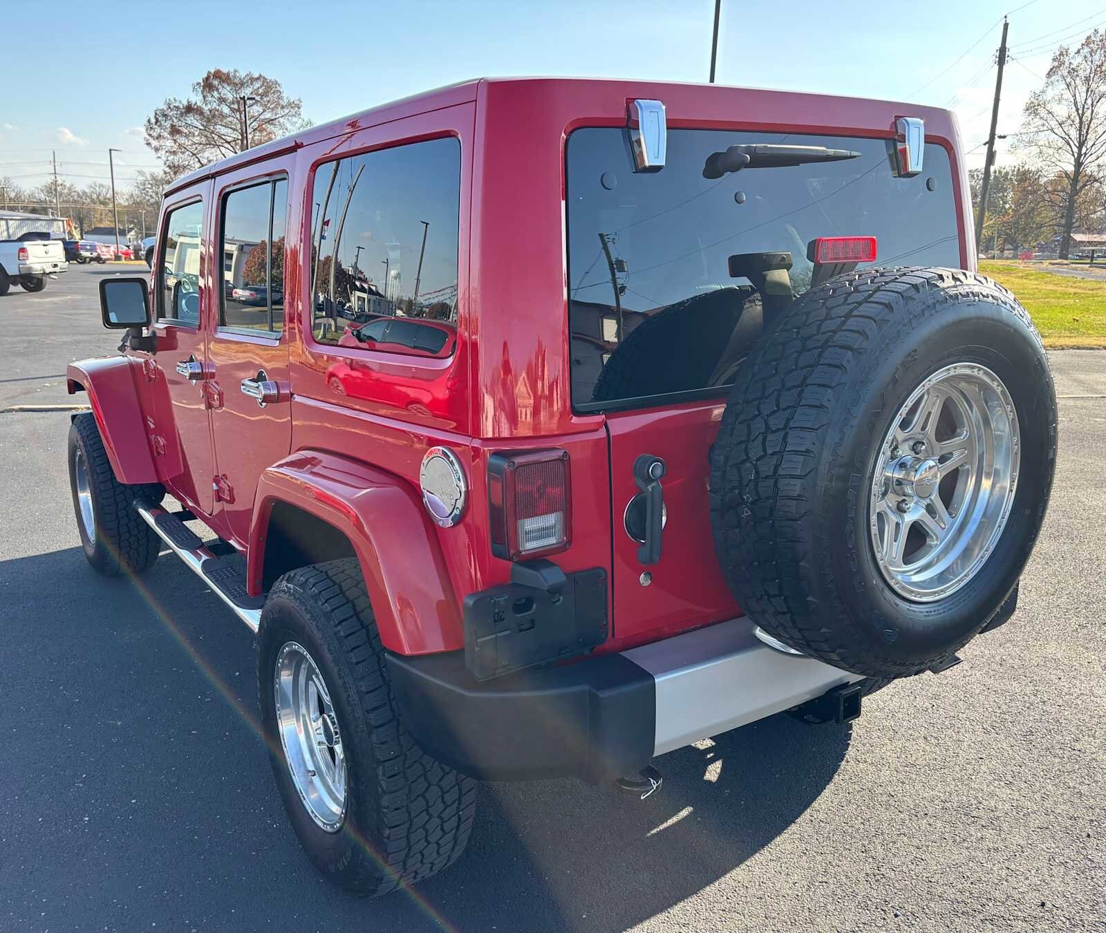 2012 Jeep Wrangler Unlimited Sahara photo 4