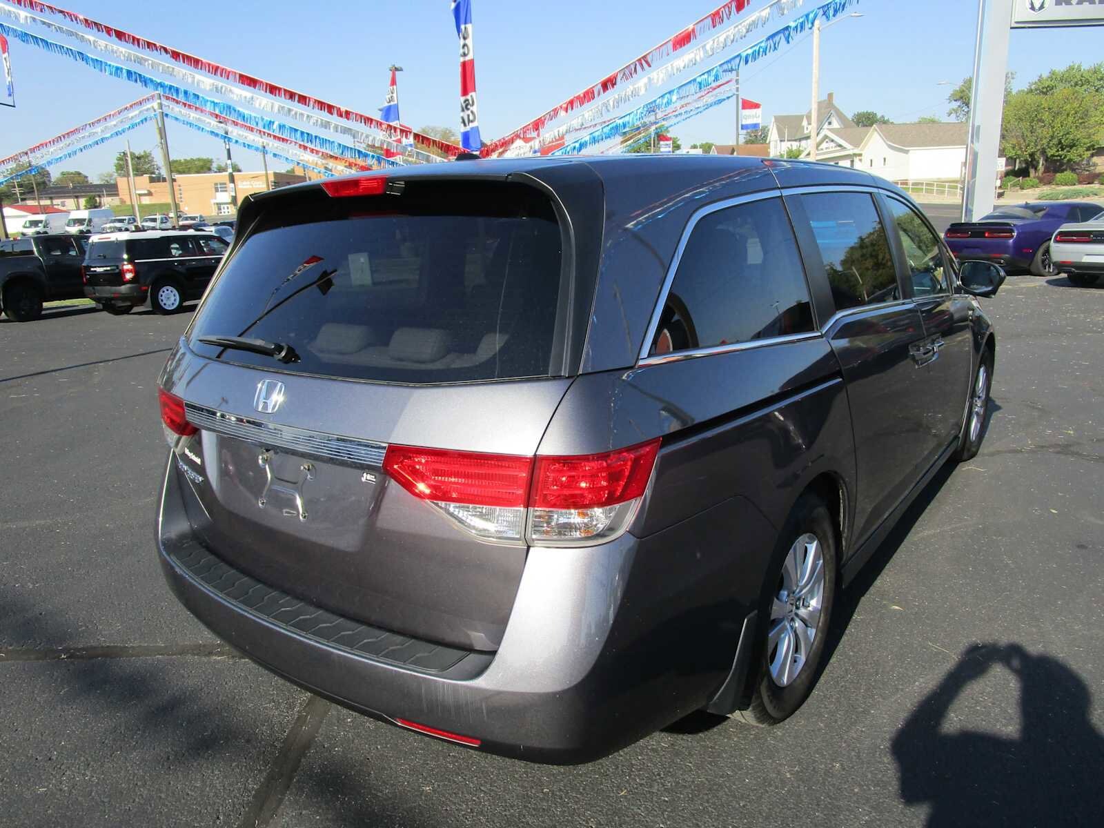 2016 Honda Odyssey EX-L photo 4
