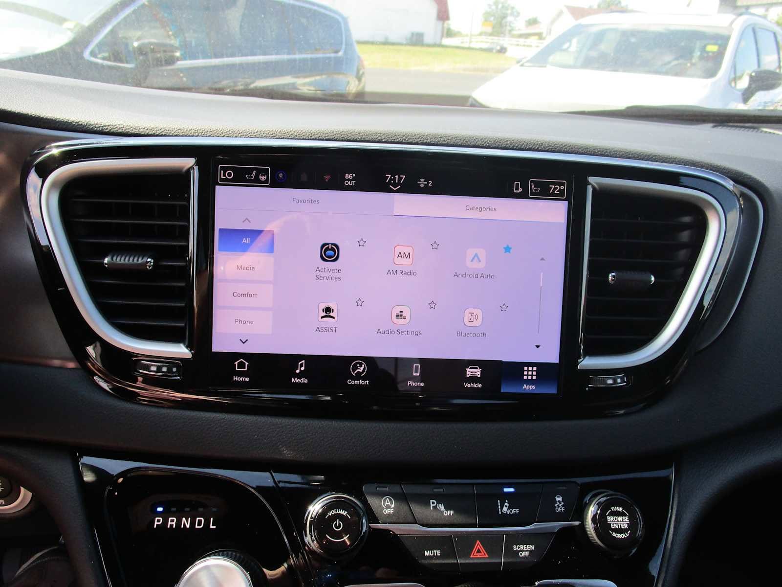 2026 Chrysler Voyager LX - Photo 30