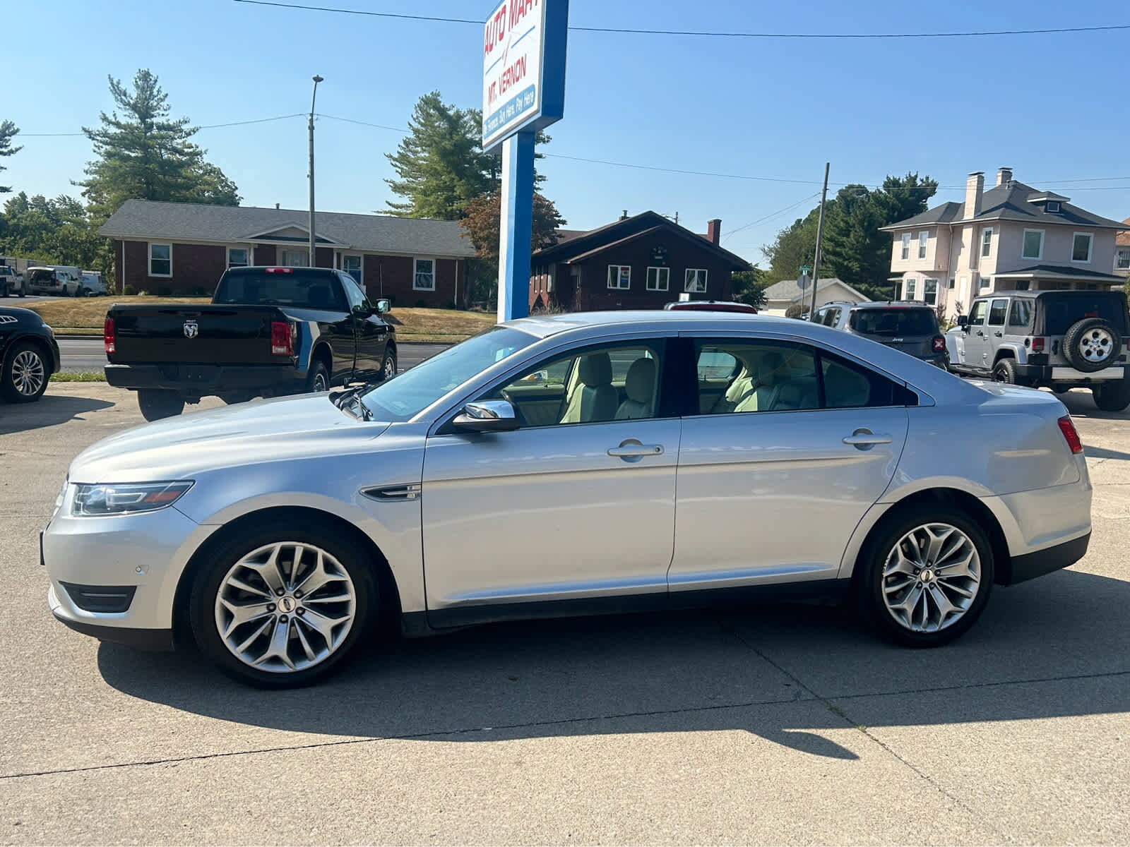 2018 Ford Taurus Limited photo 4
